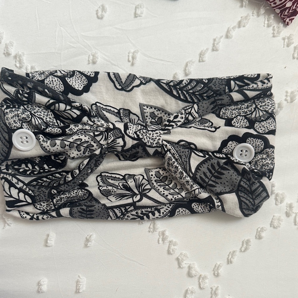 Floral Black and White Headband